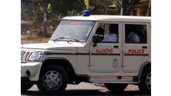 ലോഡ്ജിൽ തൂങ്ങി മരിച്ചു