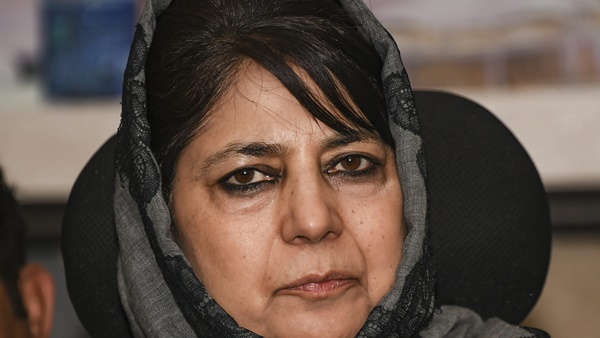 ഏകാന്തവാസത്തില് മുഫ്തി ഏകാന്തവാസത്തില് മുഫ്തി