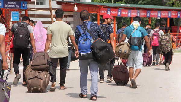 തീർത്ഥാടകരുടെ പാലായനം