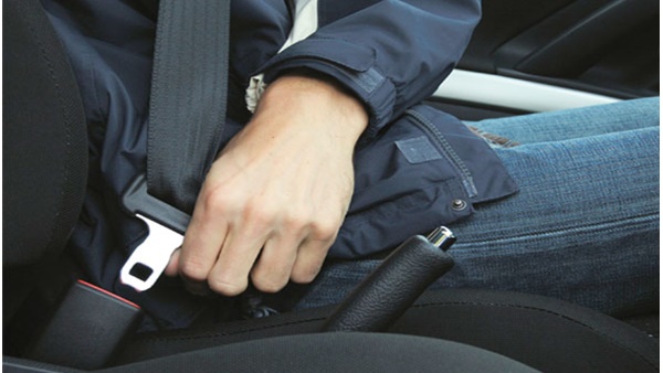 സീറ്റ് ബെല്‍റ്റിന് ആയിരം, ട്രിപ്പിളടിച്ചാല്‍