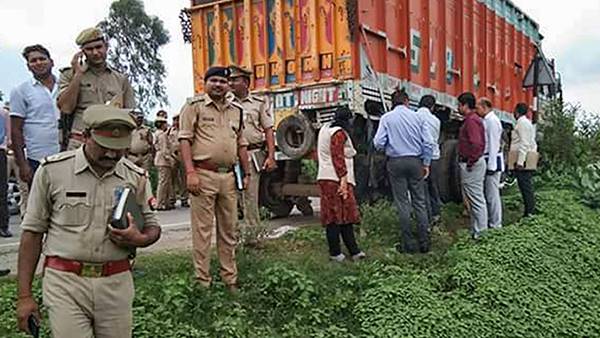  അപകടത്തില്‍ ദുരൂഹത!! 