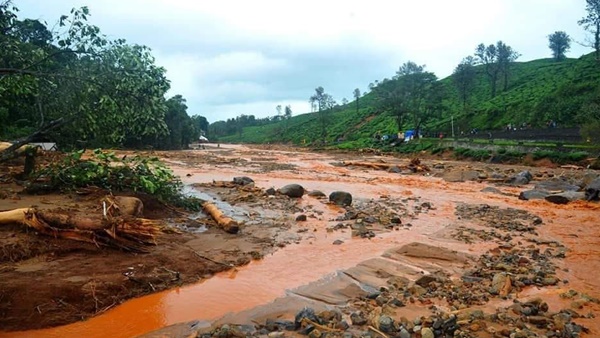 മണ്ണിനടയില്‍ പെട്ടുപോയത്