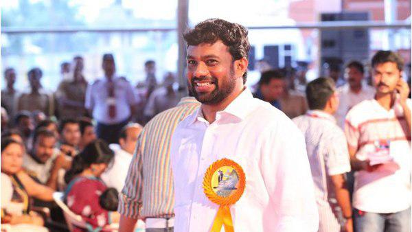 എങ്കിലും ബ്രിട്ടാസേ ലോകമല്ലേ