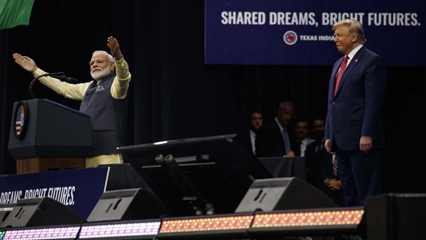 അടിസ്ഥാന വികസനങ്ങള്‍ ഇഴയുന്നു