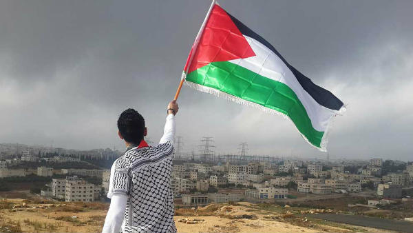 വംശീയ വിദ്വേഷം പടര്‍ത്തി