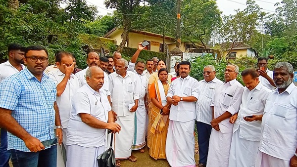 7 നെതിരെ 8 വോട്ടുകള്‍ക്ക്