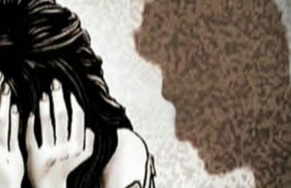 പോലീസുകാര്‍ക്ക് സസ്‌പെന്‍ഷന്‍