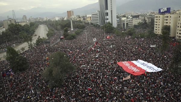 പത്ത് ലക്ഷം ജനങ്ങള്‍