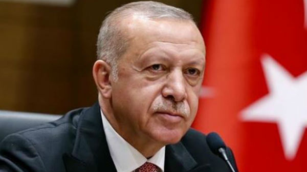 നാല് യുദ്ധക്കപ്പലുകള്‍