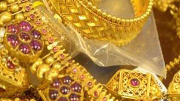  900 ടണ്‍ സ്വര്‍ണം ഇറക്കുമതി