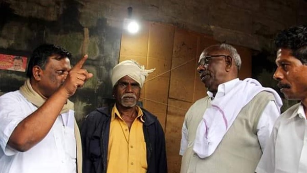 മന്ത്രി പണം പറ്റുകയല്ല