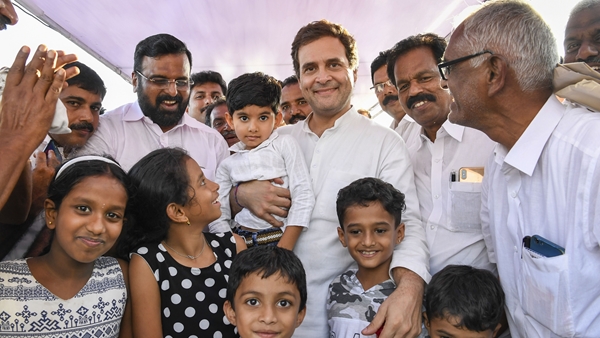  പ്രതിസന്ധിക്കിടെ