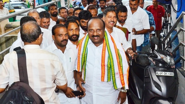 എറണാകുളത്ത്