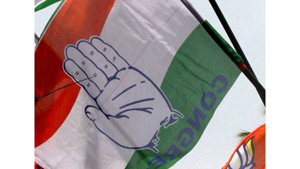 ഭൂരിപക്ഷം മുരളീധരന് തൊട്ടടുത്ത്...