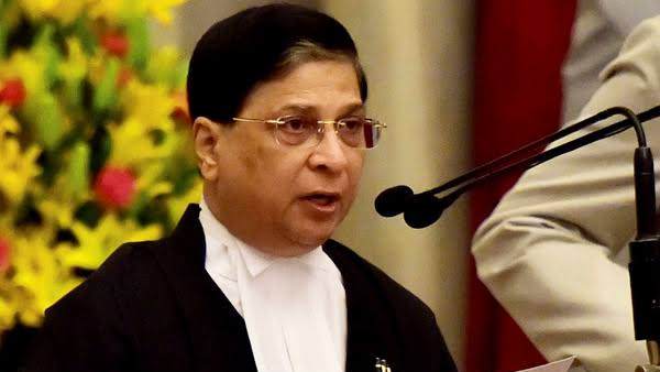 ചീഫ് ജസ്റ്റിസ് ദീപക് മിശ്രയും ജ. ഖാൻവില്കറും പുറപ്പെടുവിച്ച വിധി ചീഫ് ജസ്റ്റിസ് ദീപക് മിശ്രയും ജ. ഖാൻവില്കറും പുറപ്പെടുവിച്ച വിധി