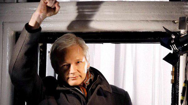 ജയിലിൽ നിന്ന് ആശുപത്രിയിലേക്ക് മാറ്റണം