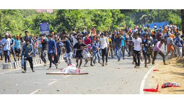 പ്രതിഷേധങ്ങൾക്കെതിരെ വിമർശനം