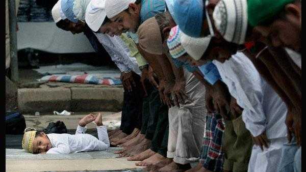 കേരളീയരായ ഒരാള്‍ക്കെങ്കിലും ബുദ്ധിമുട്ടുണ്ടോ?