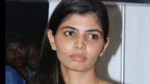  ഒമ്പതു സ്ത്രീകള്‍