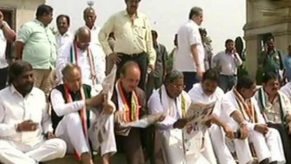 പ്രതിപക്ഷ അംഗങ്ങള്‍ വിട്ടുനിന്ന് സഹായിക്കും