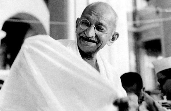 നെഞ്ചിന് നേരെ നിറയൊഴിച്ച ദേശദ്രോഹിയേ..