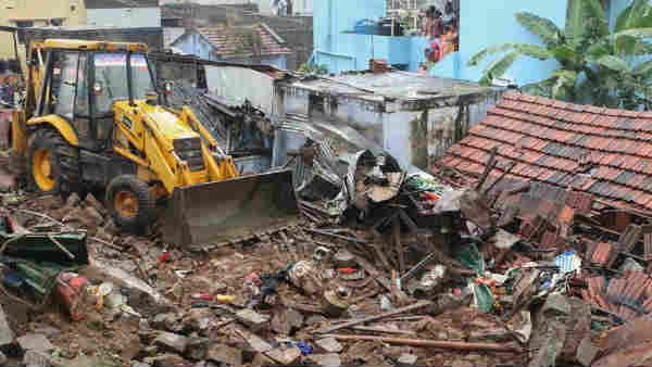 80 അടി നീളത്തില് 80 അടി നീളത്തില്