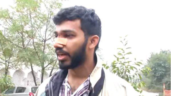 പോലീസ് യൂണിഫോം മാത്രം, പോലീസ് അല്ല?