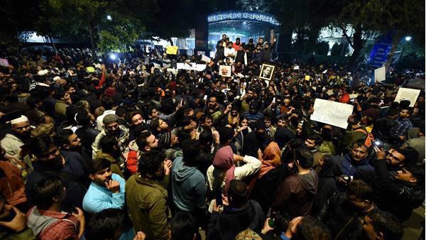  ലൈബ്രറിയില്‍