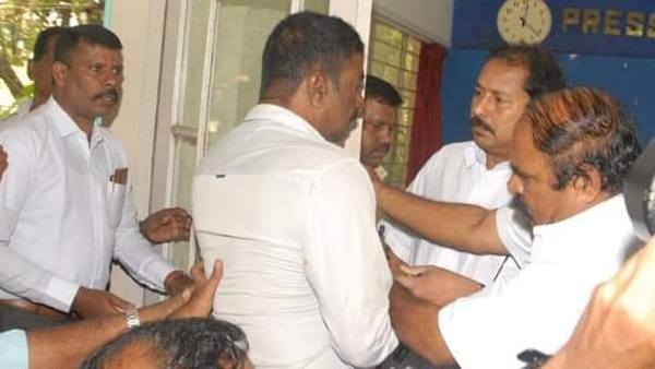 കയ്യേറ്റം ചെയ്തു