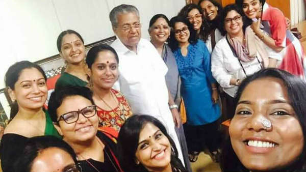 ലോബി പ്രവര്‍ത്തിക്കുന്നു