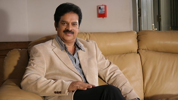 എല്ലാവരും കയ്യടിച്ചു