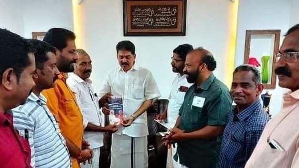 കാരാട്ട് റസാഖും വിവാദത്തിൽ