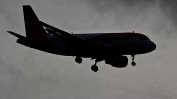 ഷാർജ എയർപോർട്ടിൽ