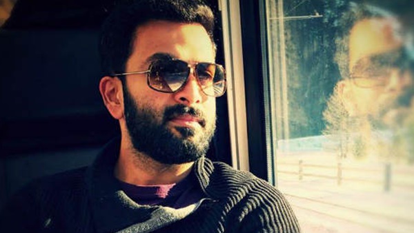 പരാതിയും നല്കി പരാതിയും നല്കി