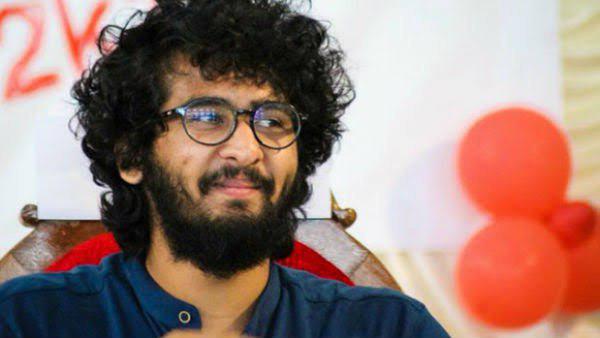  ആദ്യമേ കൈപ്പറ്റി