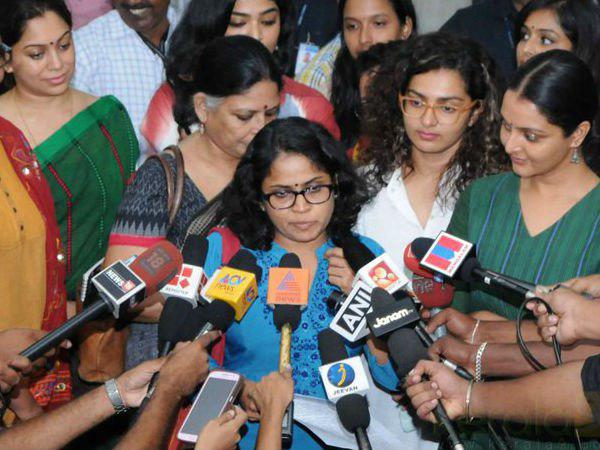  തെളിവുകള്‍ ഉള്‍പ്പെടെ