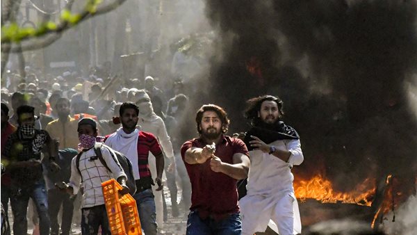  വീടിന് തീവെച്ചു