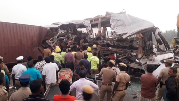 വലത് വശത്ത്