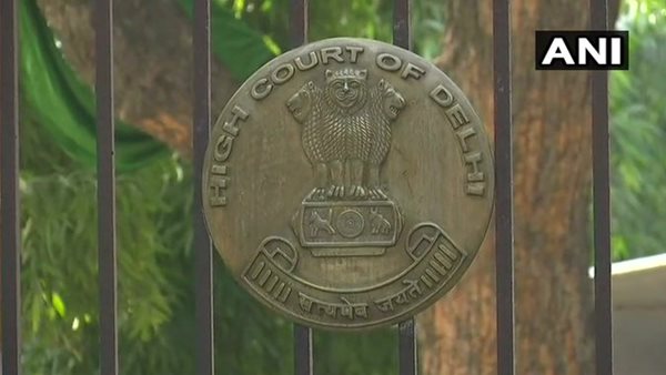 കോടതിയില്‍ നാണംകെട്ടു