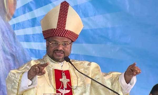 മഠത്തിൽ വെച്ച് കടന്ന് പിടിച്ചു