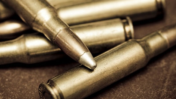 പതിനാല് വെടിയുണ്ടകൾ