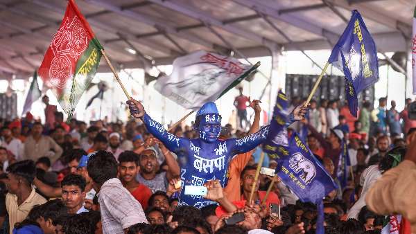 എങ്ങോട്ട് പോവും