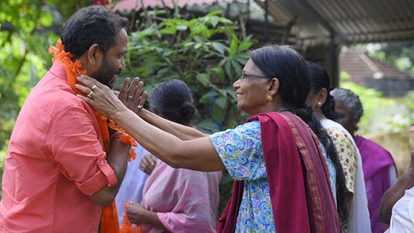 കന്നടയും തുളുവും പഠിച്ച് തിരഞ്ഞെടുപ്പ് രംഗത്തേക്ക്