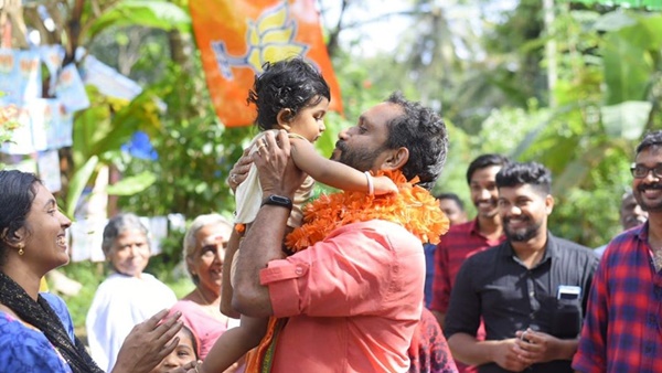 ഇഞ്ചോടിഞ്ച് പോരാട്ടം