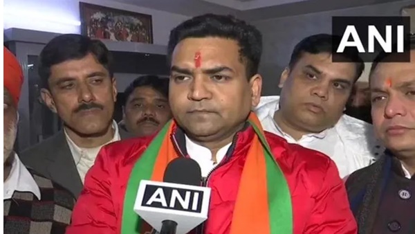 ആം ആദ്മിയിൽ നിന്നും പുറത്തേയ്ക്ക്