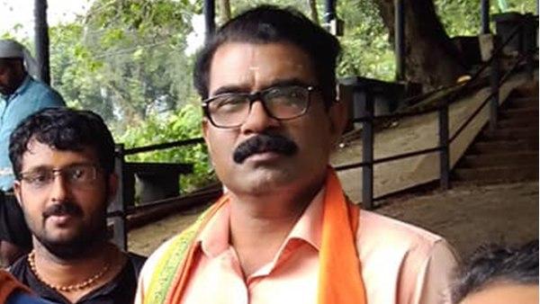 ഹിന്ദുത്വം വളര്‍ത്താന്‍