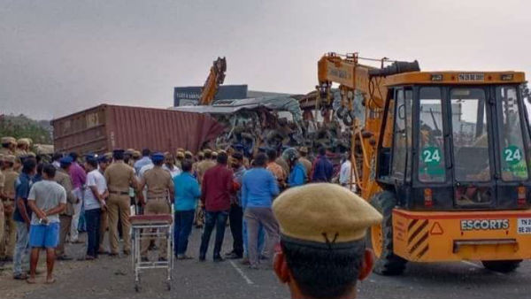ബസ് ജീവനക്കാരായ ഗിരീഷും ബൈജുവും ബസ് ജീവനക്കാരായ ഗിരീഷും ബൈജുവും