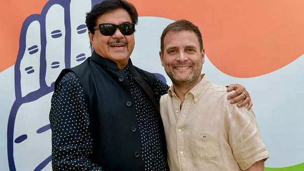 വിമർശിച്ച് സോഷ്യൽ മീഡിയ