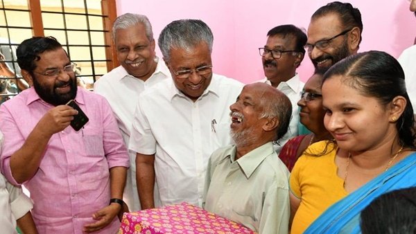 രണ്ട് ലക്ഷം വീടുകൾ