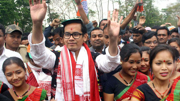 സീറ്റുകള്‍ ഇങ്ങനെ